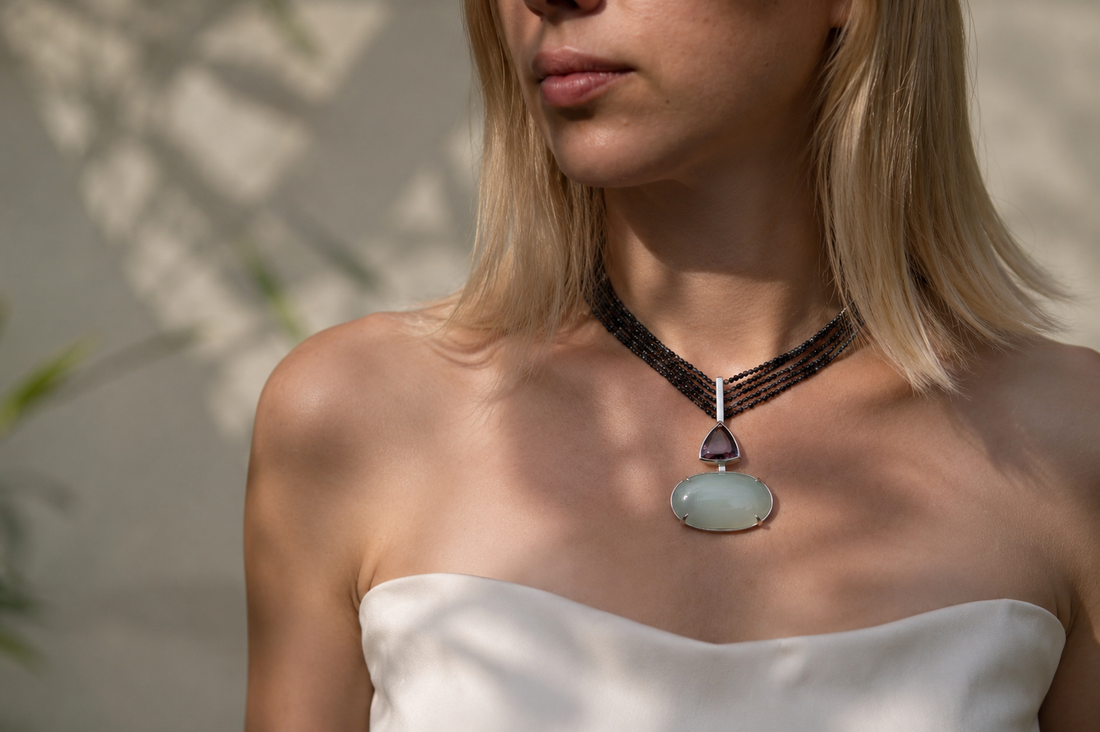 Artistic jewellery in Poznań by JYOCO Jewellery – handcrafted necklace with natural gemstones and sculptural design